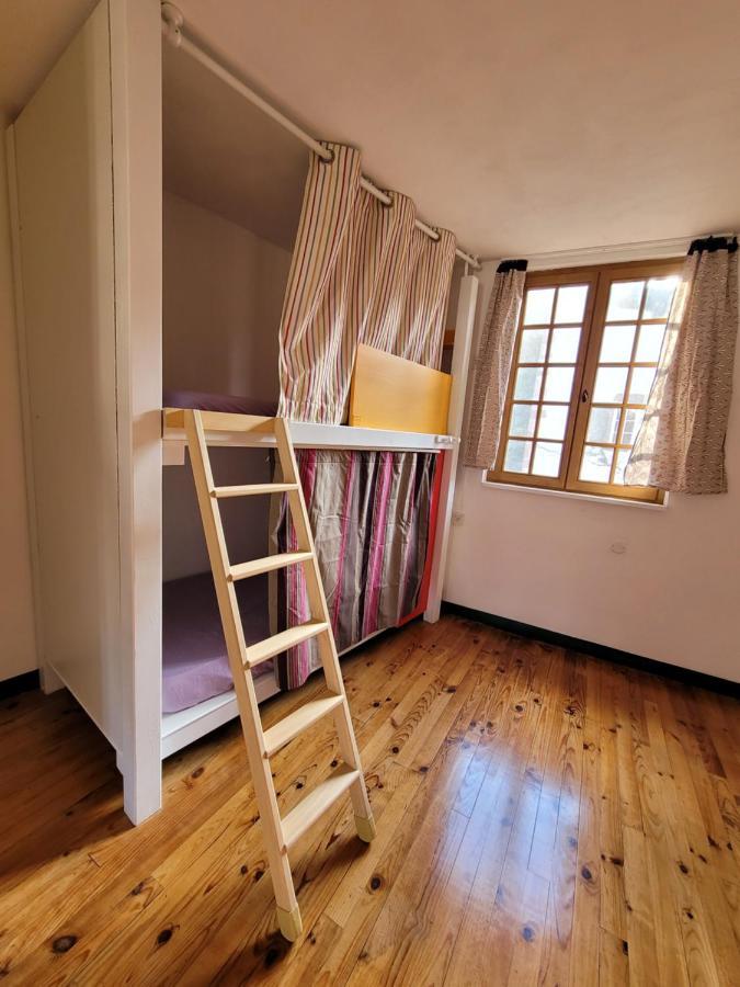 Hostel De La Porte Jacques: A For Pilgrims Saint-Jean-Pied-de-Port